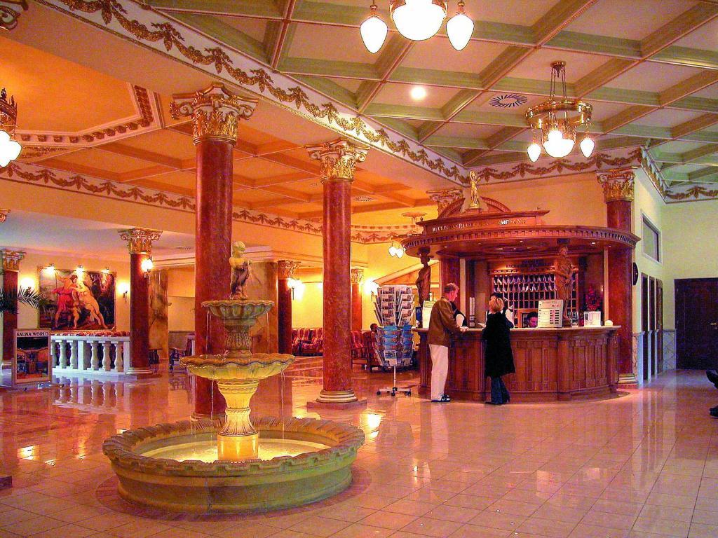 רייקה טפליצה Aphrodite Palace מראה חיצוני תמונה